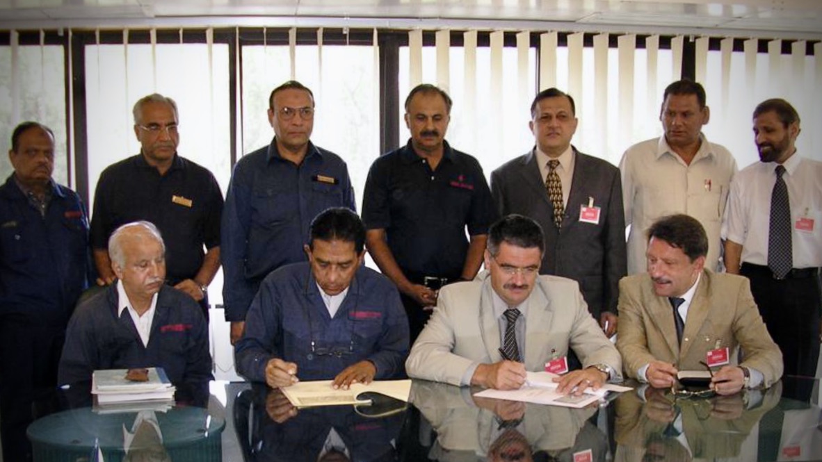 Contract signing